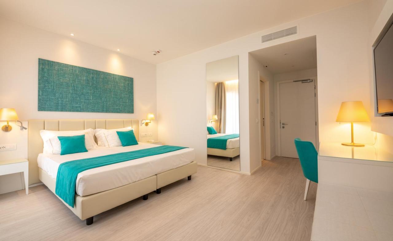 Hotel Imperia Lido di Jesolo Buitenkant foto