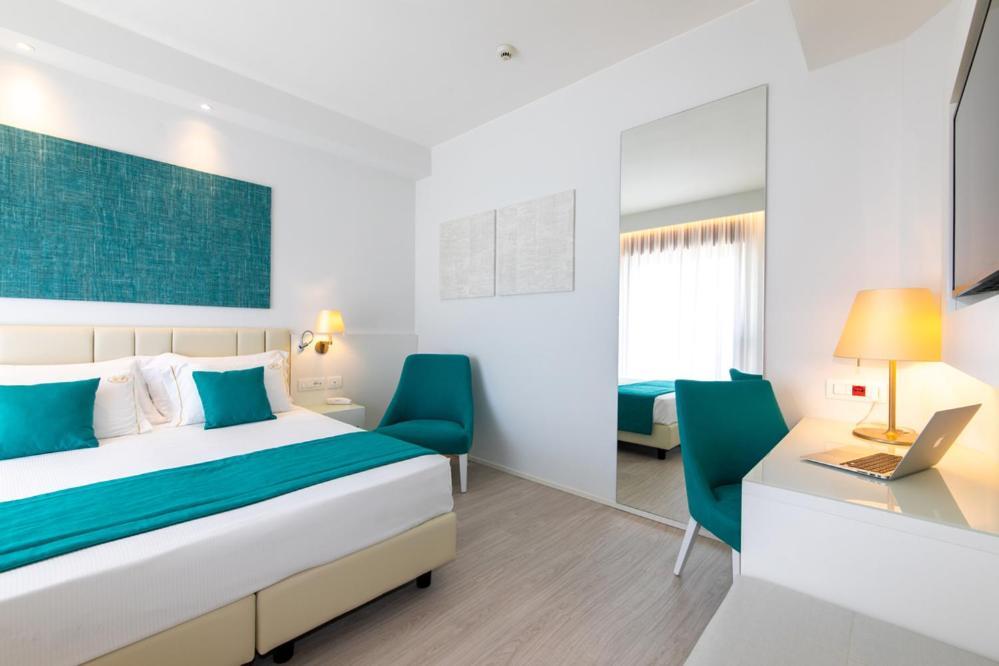 Hotel Imperia Lido di Jesolo Buitenkant foto